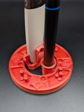 Load image into Gallery viewer, VapeNprop High Roller Poker Night vape stand holder with poker theme
Poker Night vape pen holder accessory by VapeNprop
High Roller poker themed vape cartridge holder keeping pens upright
VapeNprop Poker Night cannabis vape accessory stand