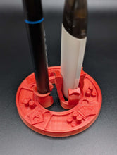Load image into Gallery viewer, VapeNprop High Roller Poker Night vape stand holder with poker theme
Poker Night vape pen holder accessory by VapeNprop
High Roller poker themed vape cartridge holder keeping pens upright
VapeNprop Poker Night cannabis vape accessory stand